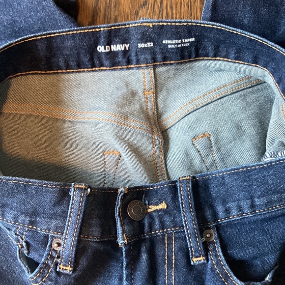 Old Navy | Men’s 30x32 | Athletic Taper  Dark Wash Jeans - Picture 3 of 3